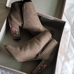 Candies open toe bootie